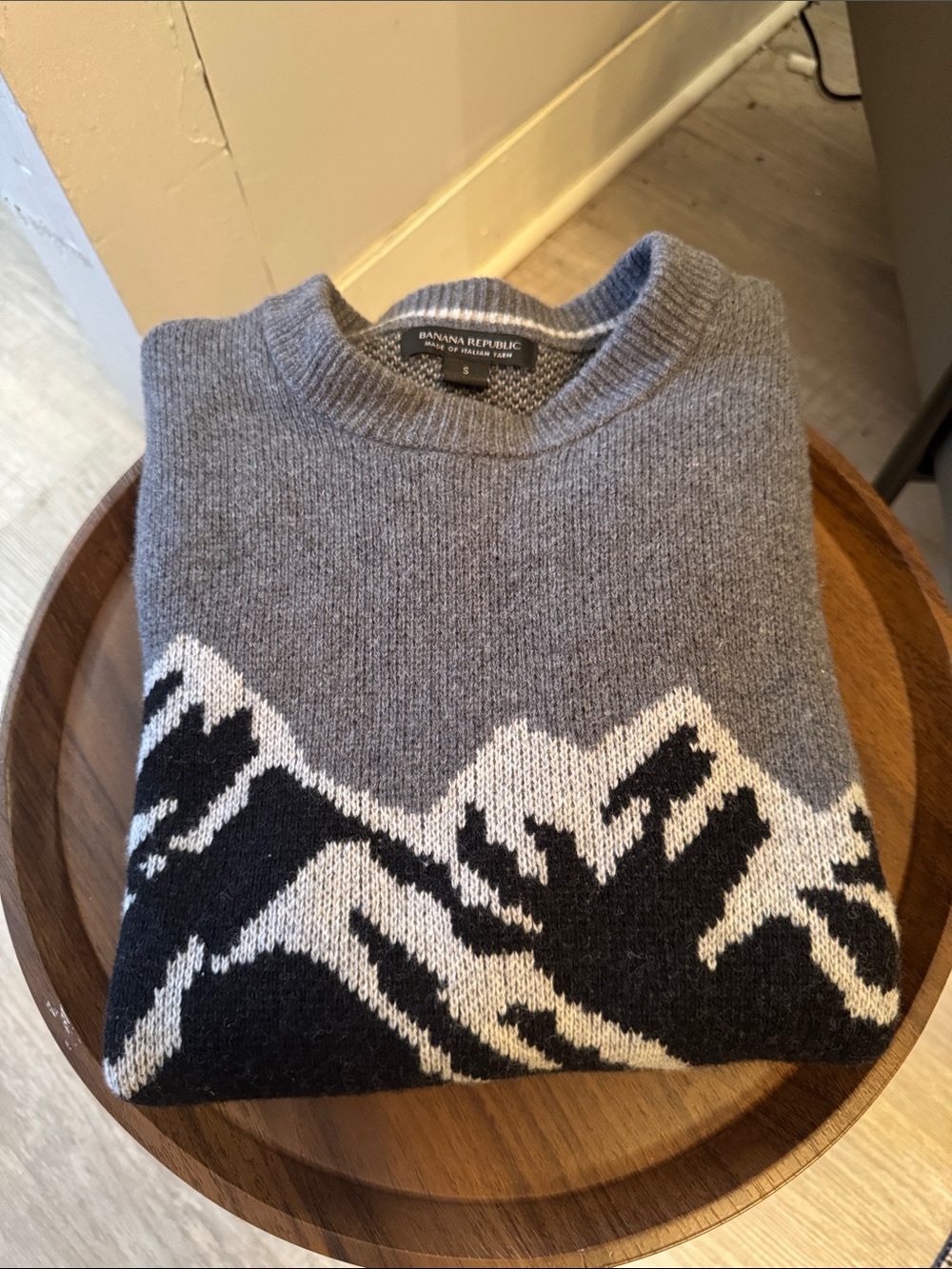 Banana Republic Italian Yarn Mountain-Pattern Crewneck Sweater